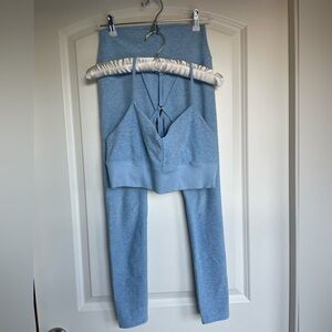 Alo set - top size large, bottom size small